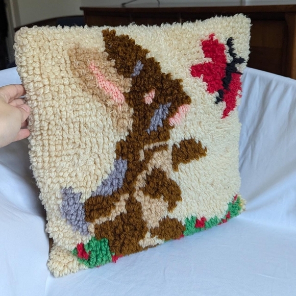 Vintage Latch Hook Woven Bunny Butterfly Kitchy Decor Pillow - Picture 4 of 7